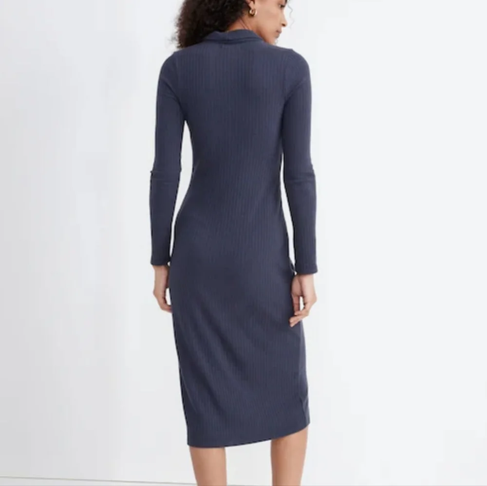 Madewell Button-Front Midi Shirtdress - Picture 5 of 9